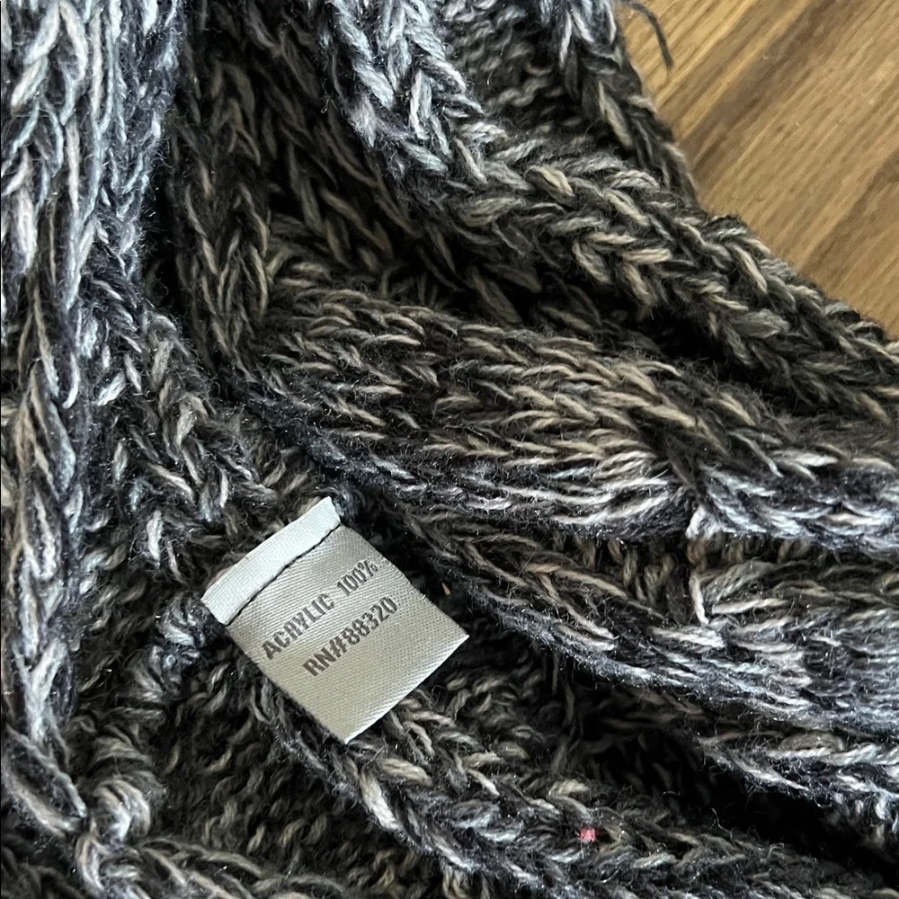 C.C‎ Exclusives Gray Infinity Scarf